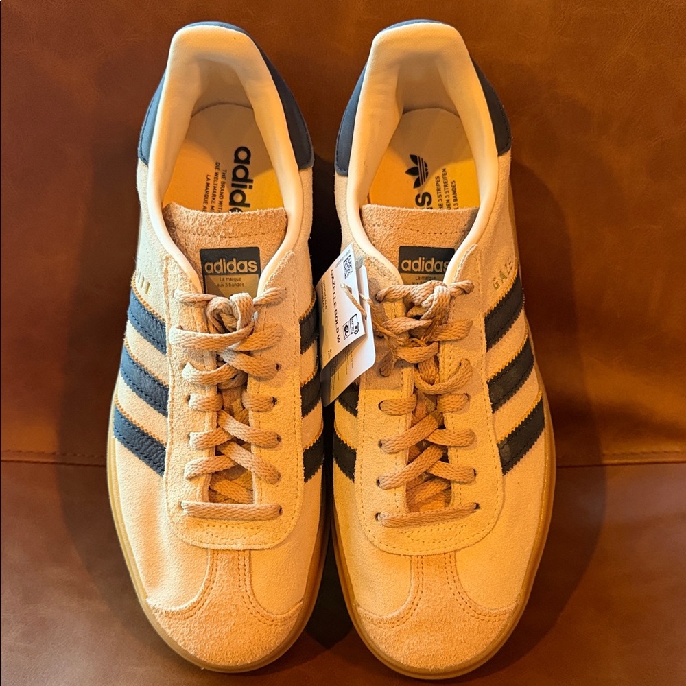 adidas Beige and Black Women's Sneakers